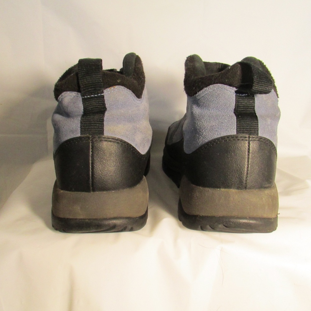 L.L. Bean Insulated Zip-up Ankle Boots - Picture 3 of 7